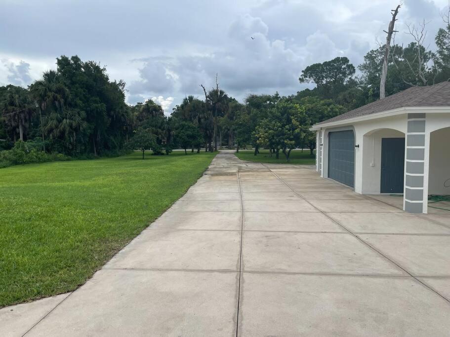 North Naples La Finca... Beautiful Countryside Home ! מראה חיצוני תמונה